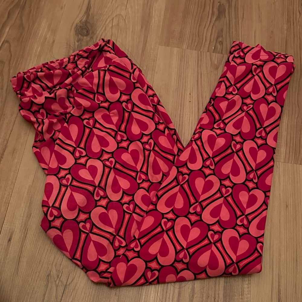 LuLaRoe‎ Pink Heart Patterned Leggings